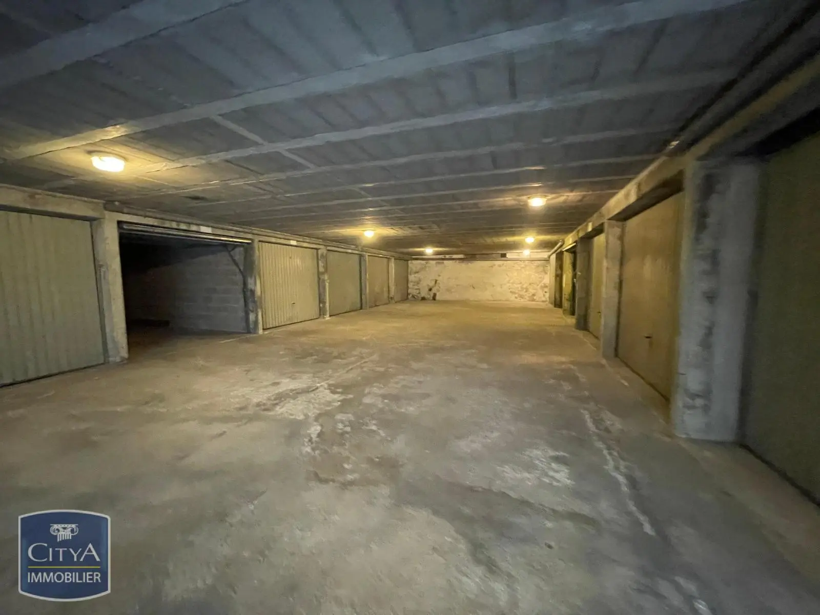 Photo 2 Parking 13m²