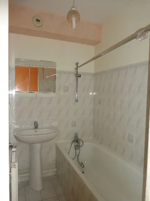 A LOUER STUDIO CHARTRES EPARS