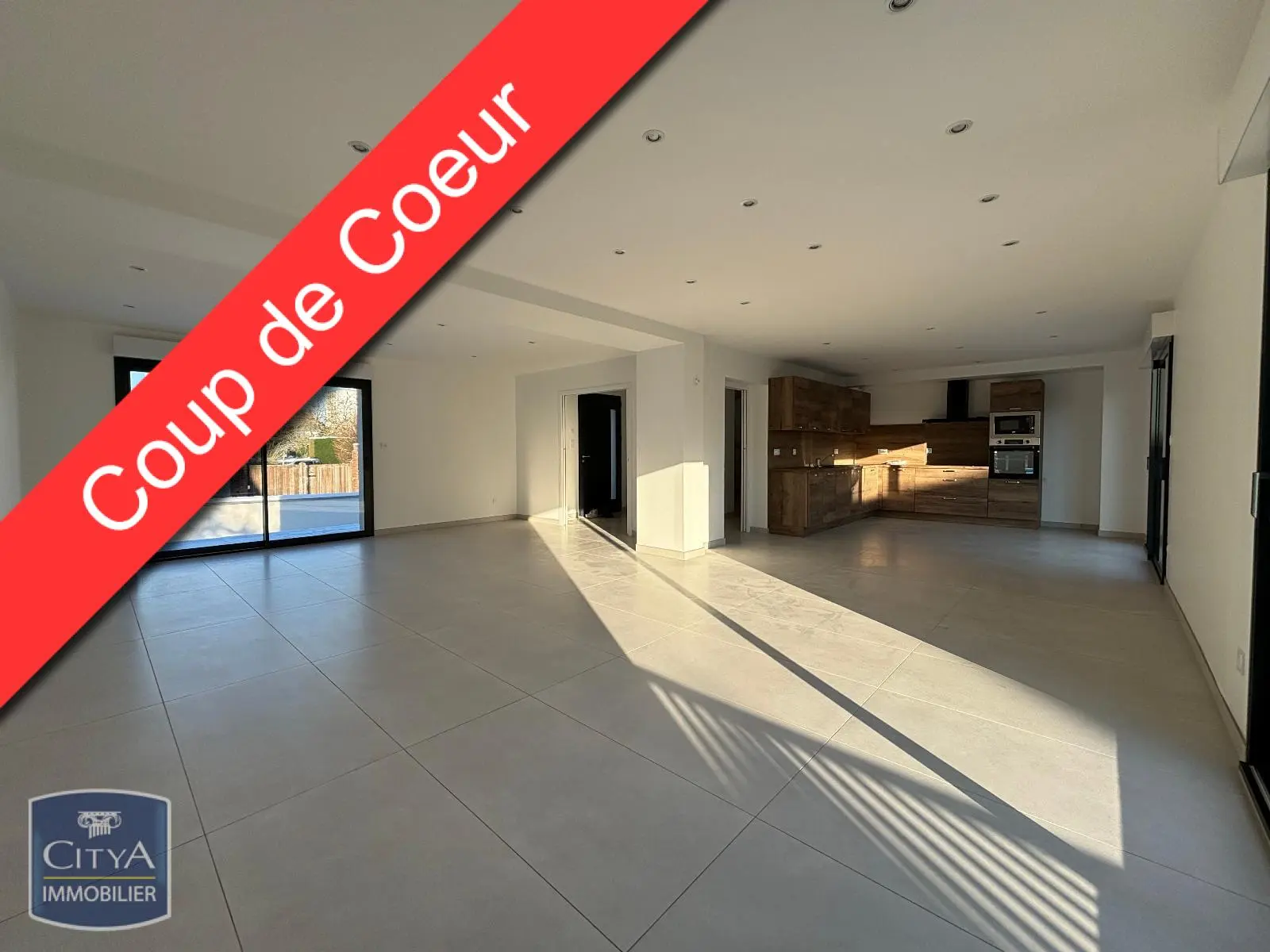 Photo 1 Maison 6 pièces 182.3m²