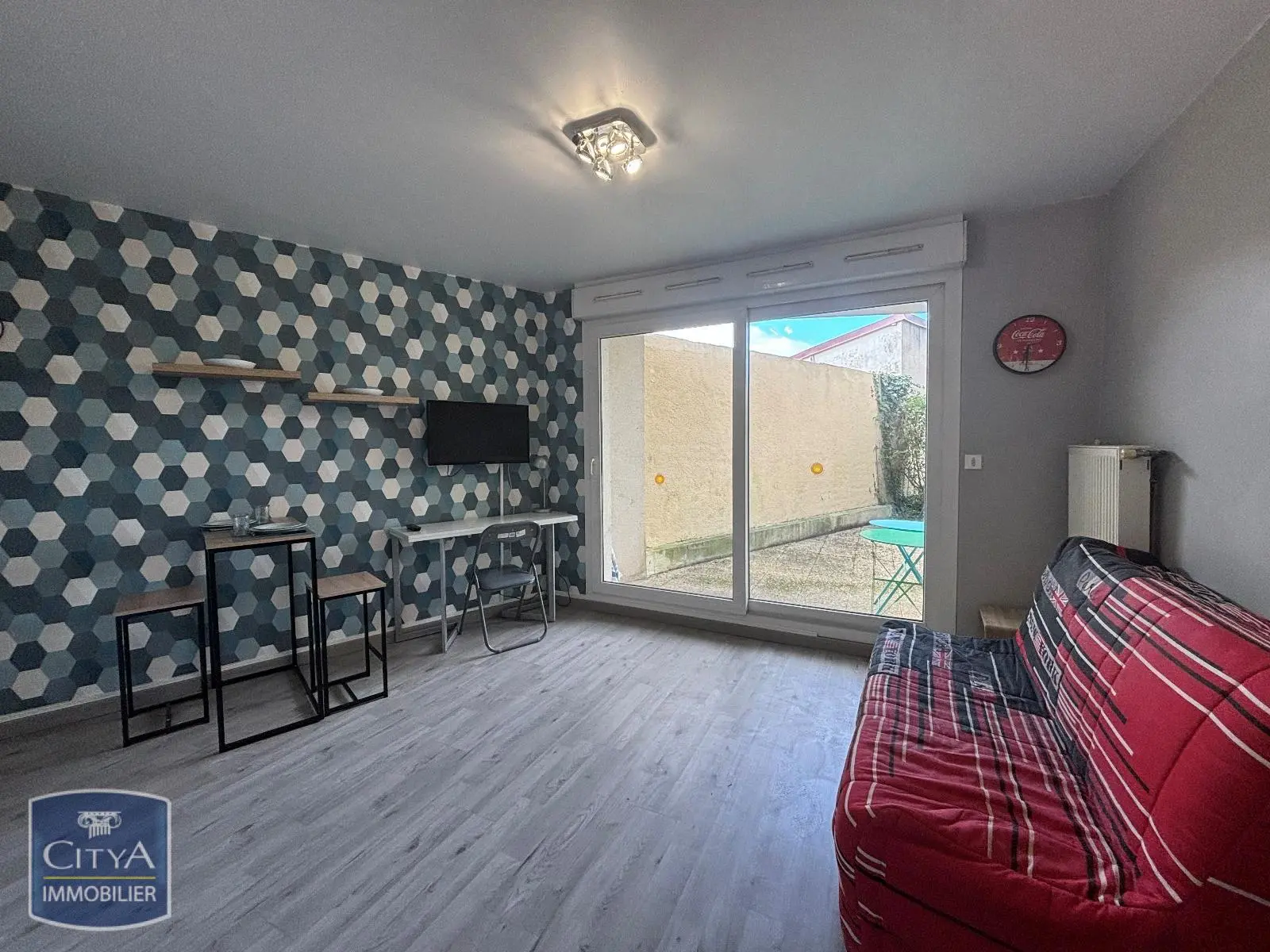 Photo 1 Appartement 1 pièce 24.5m²