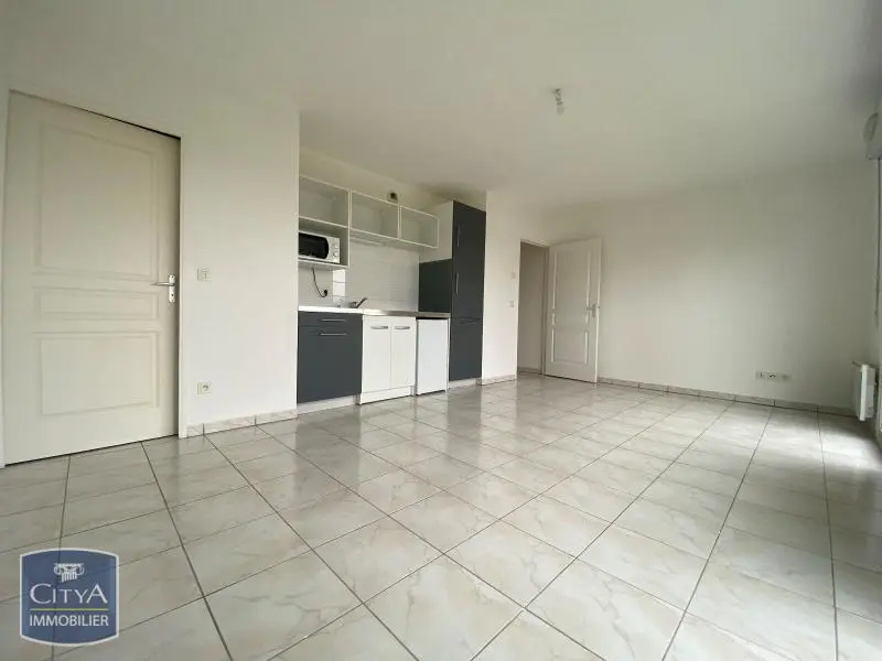 Photo 1 Appartement 1 pièce 31.18m²