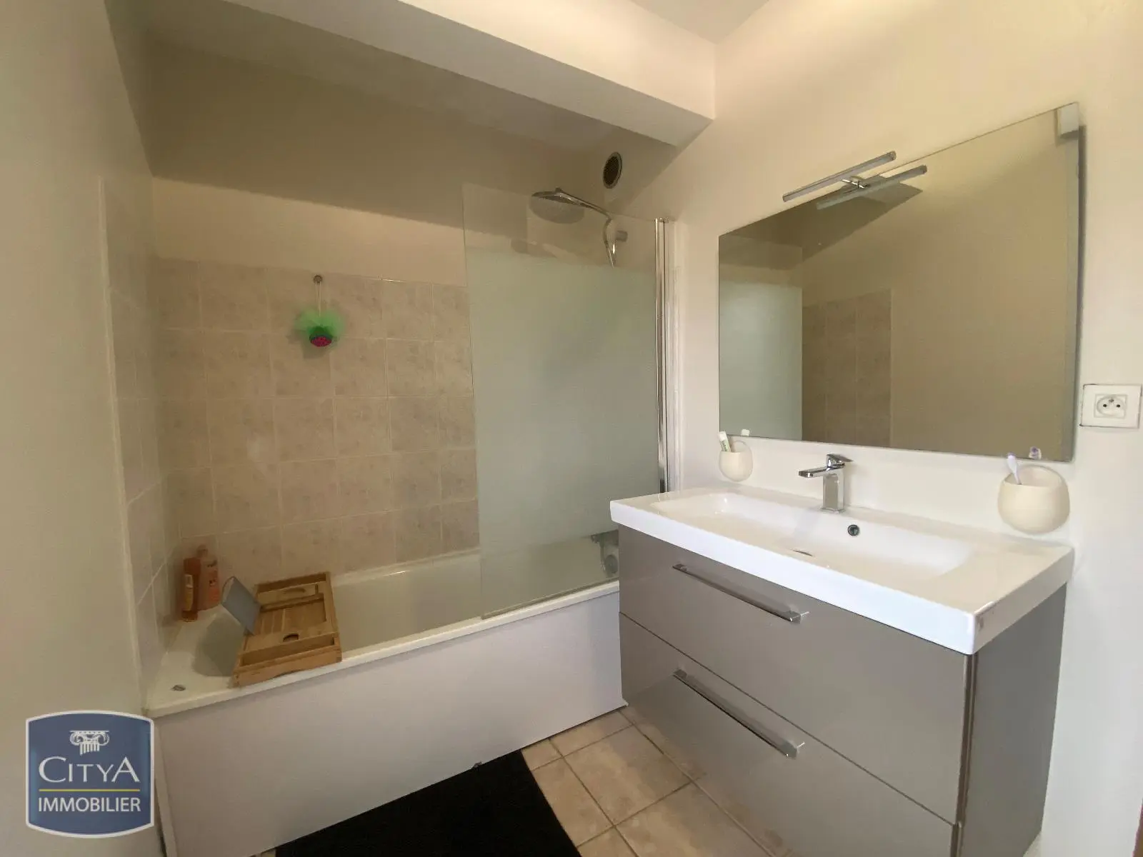 Photo 16 Appartement 5 pièces 97.91m²