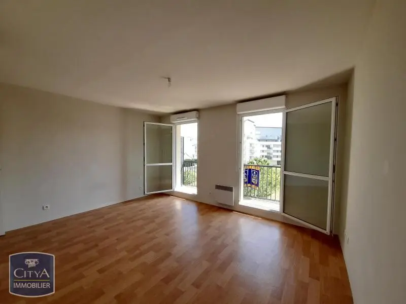 Photo 1 Appartement 1 pièce 27.47m²