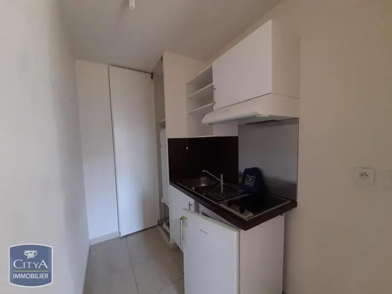 Photo 2 Appartement 1 pièce 27.47m²