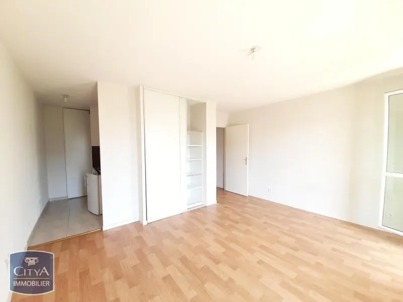 Photo 3 Appartement 1 pièce 27.47m²