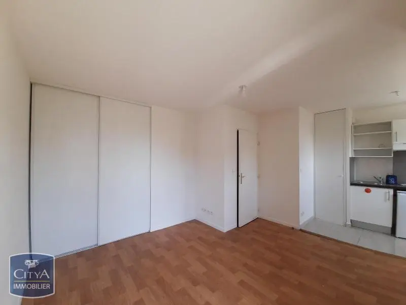 Photo 1 Appartement 1 pièce 23.3m²