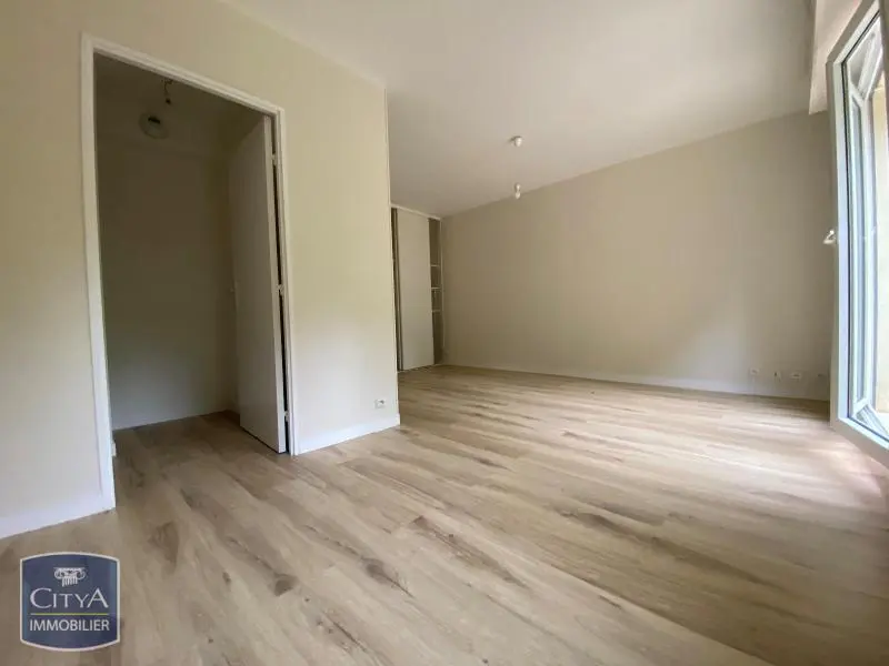 Photo 4 Appartement 1 pièce 24.77m²