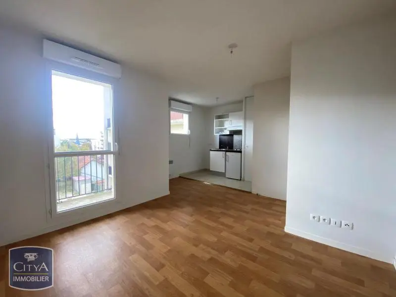 Photo 1 Appartement 1 pièce 23.33m²