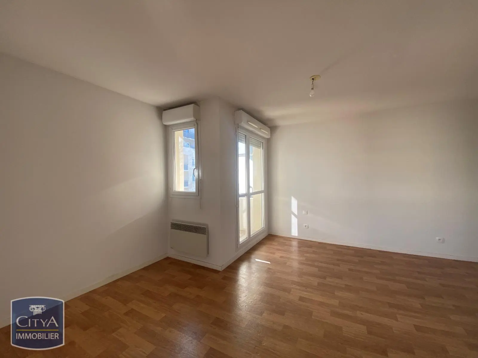 Photo 2 Appartement 1 pièce 27.05m²