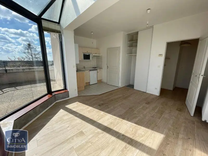 Photo 2 Appartement 1 pièce 30.37m²