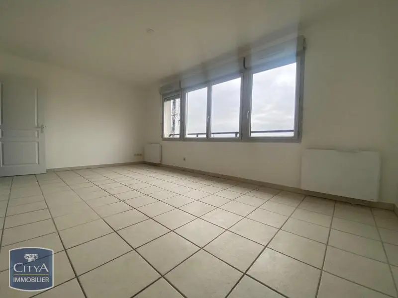 Photo 2 Appartement 1 pièce 31.22m²