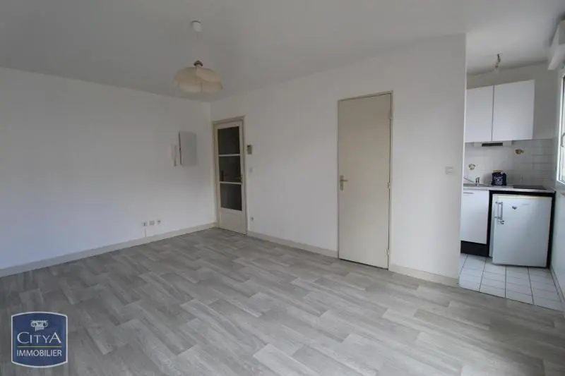 Photo 1 Appartement 1 pièce 25.58m²