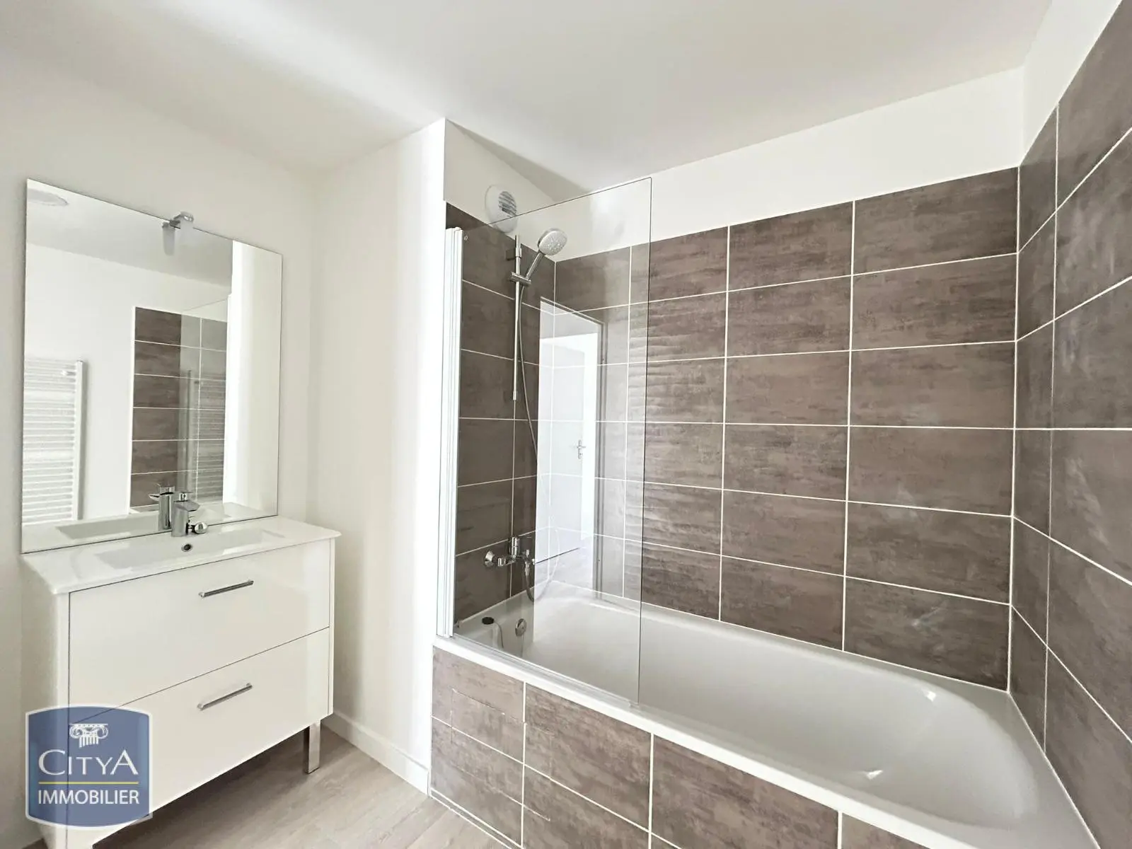 Photo 7 appartement Luisant