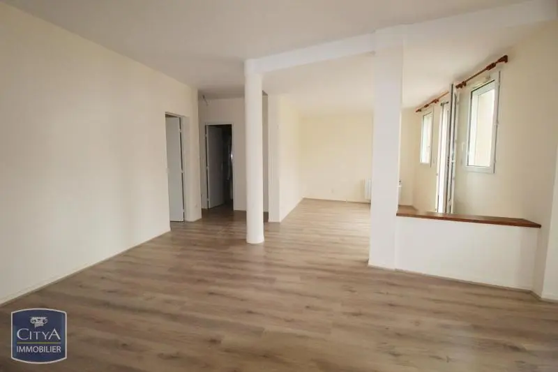 Photo 2 Appartement 4 pièces 84.82m²