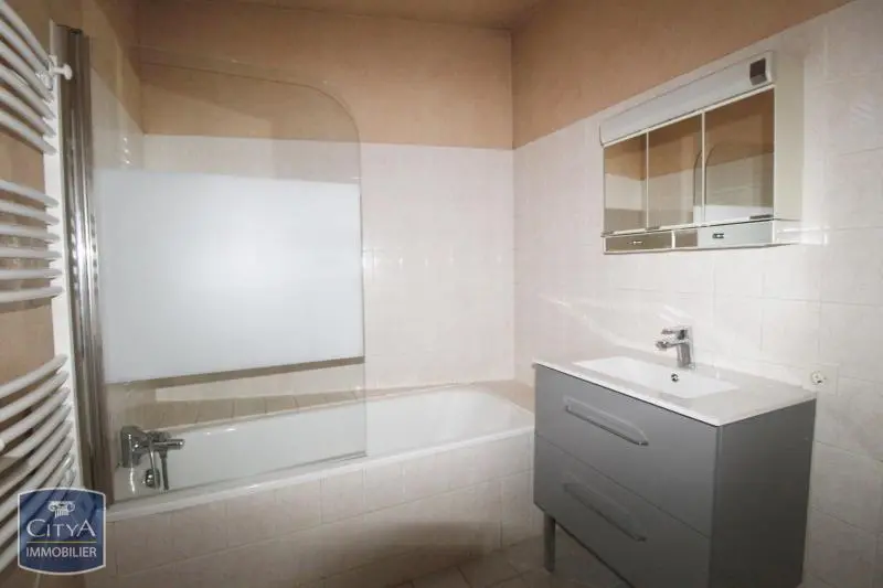 Photo 11 Appartement 4 pièces 84.82m²