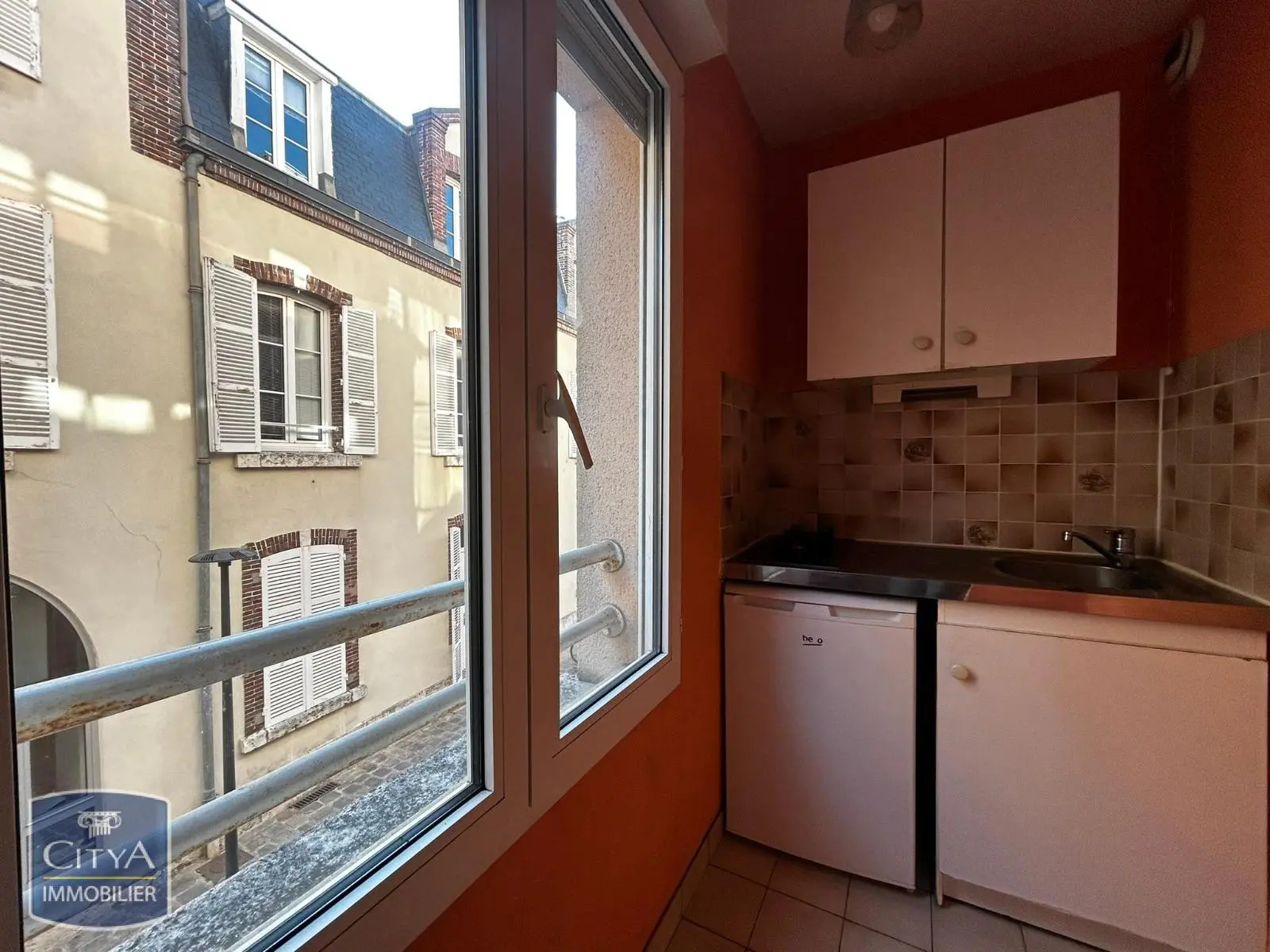 Photo 1 Appartement 1 pièce 28m²