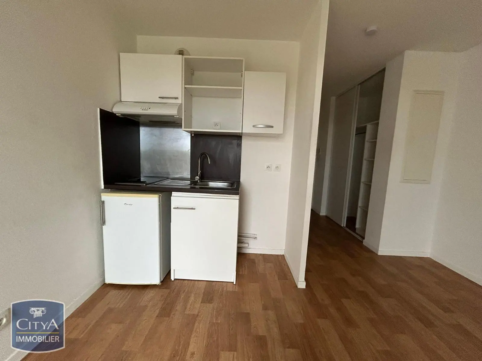 Photo 3 Appartement 1 pièce 24.22m²