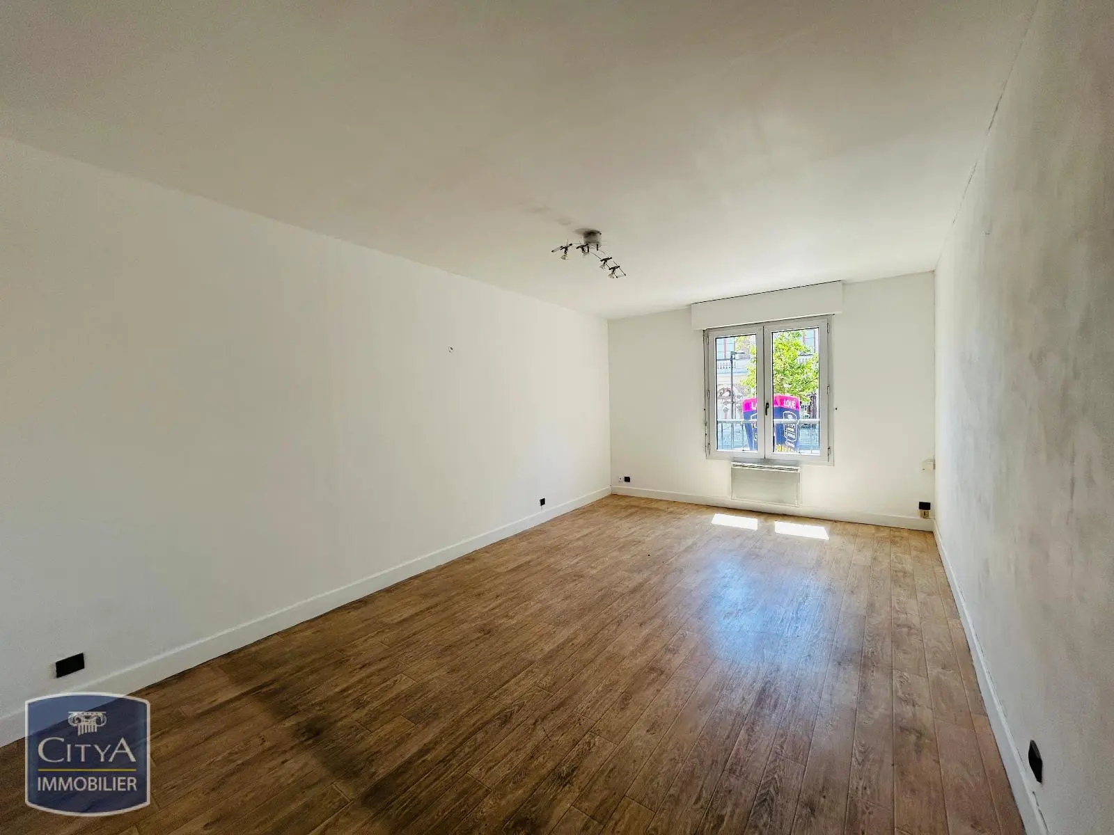 Photo 2 Appartement 2 pièces 55.98m²