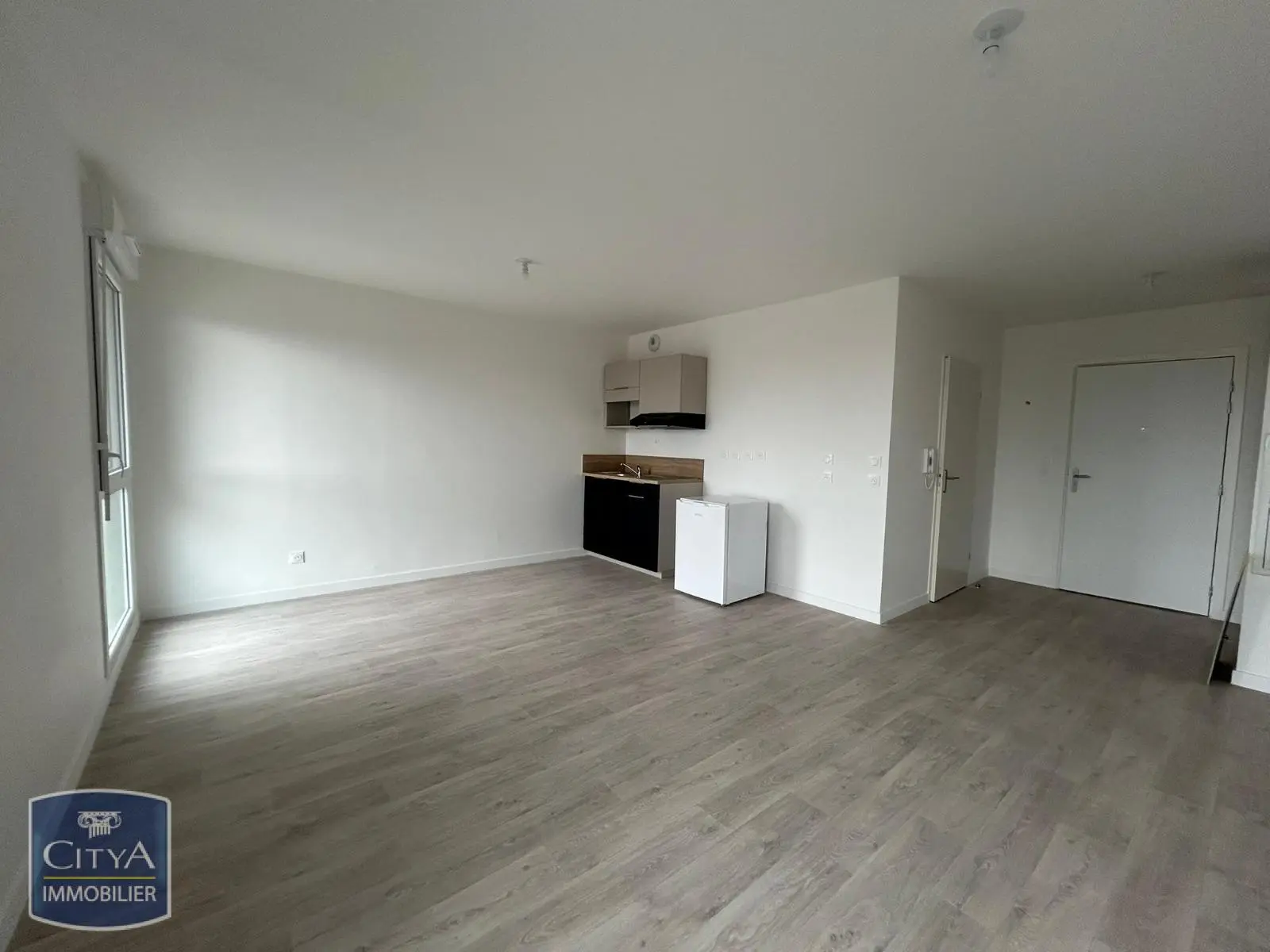 Photo 1 Appartement 1 pièce 33.91m²