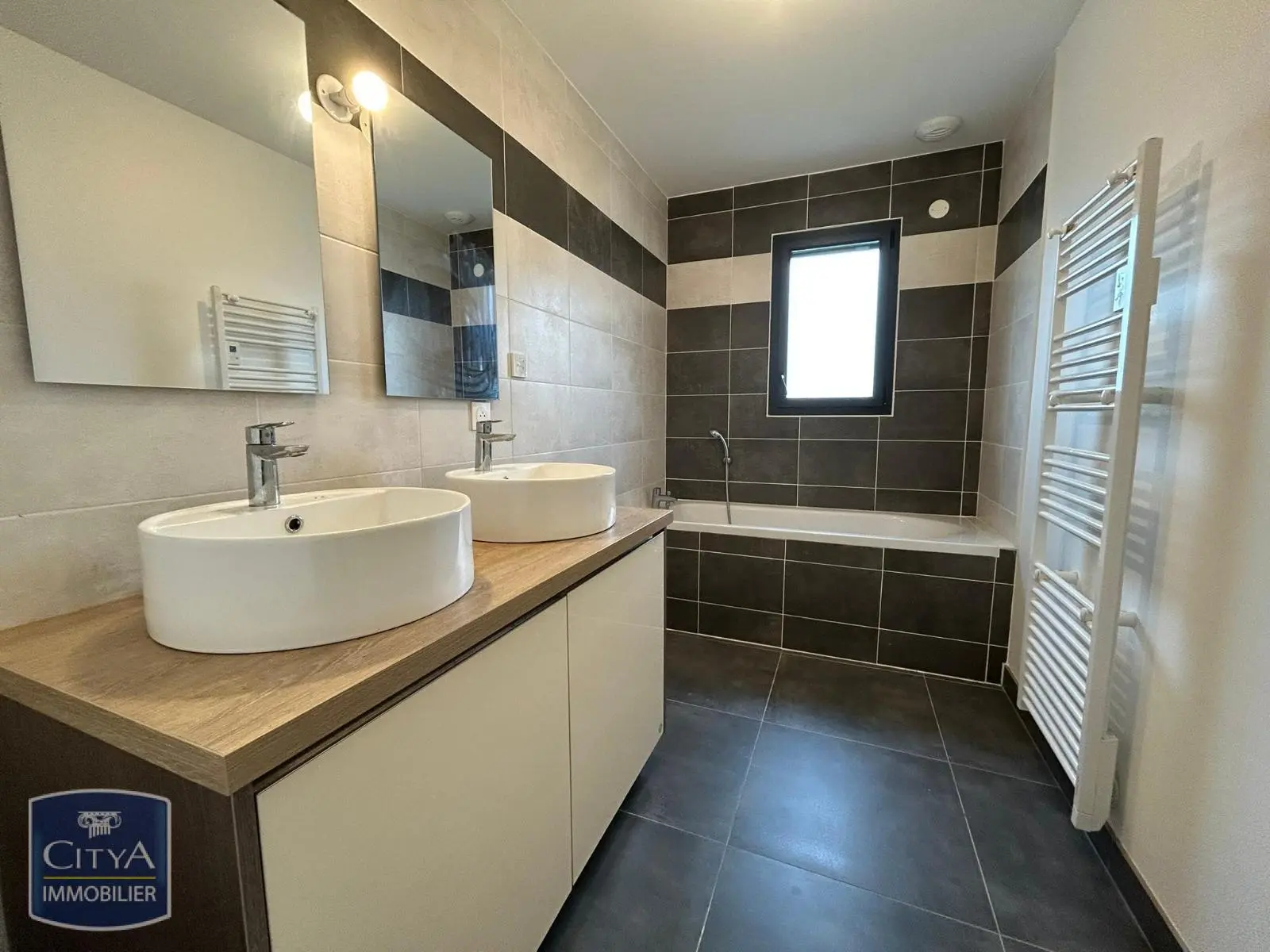 Photo 12 pour Maison 5 pièces 117m² Photo 12 Maison 5 pièces 117m²