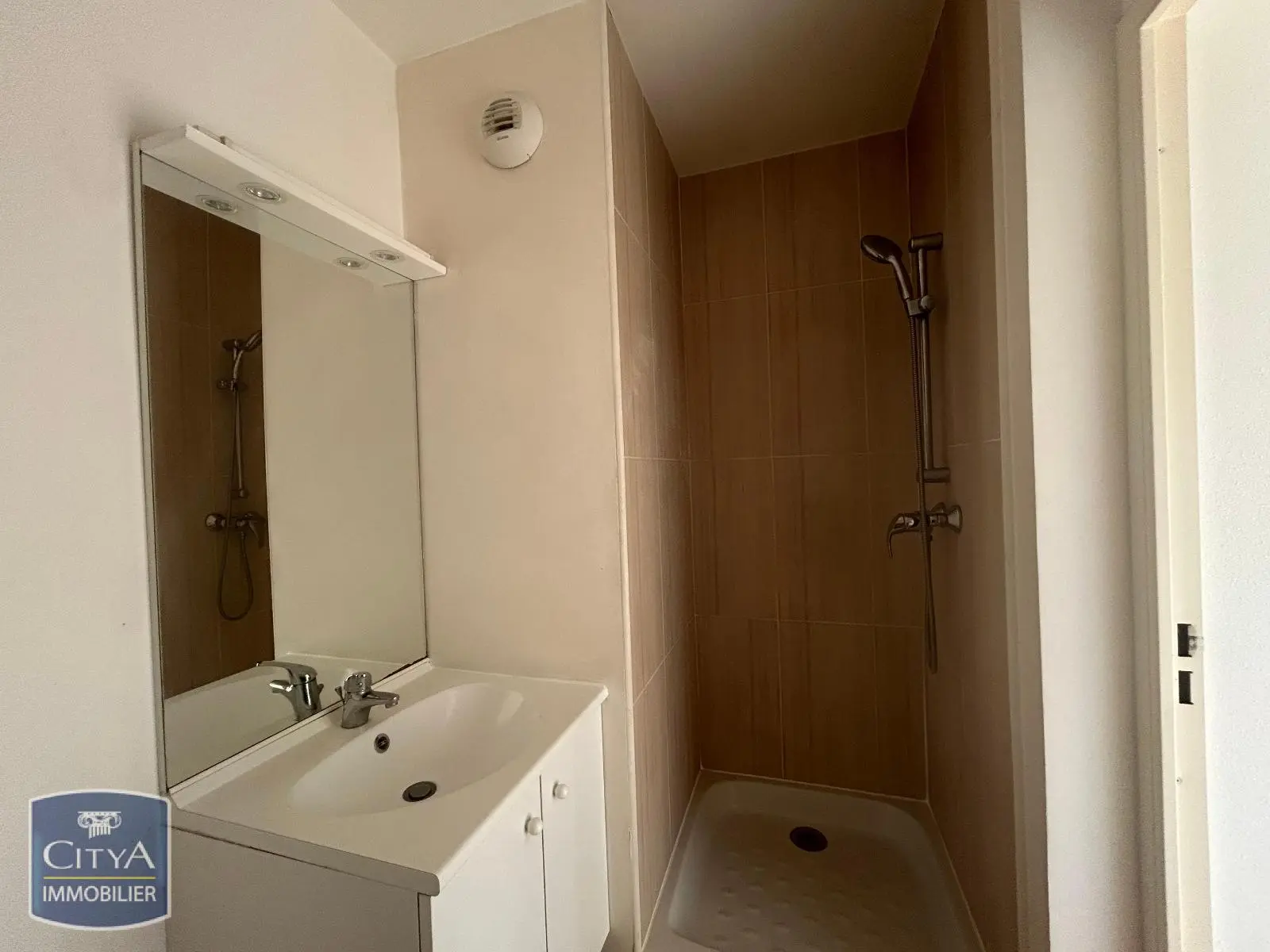 Photo 5 Appartement 1 pièce 21.7m²