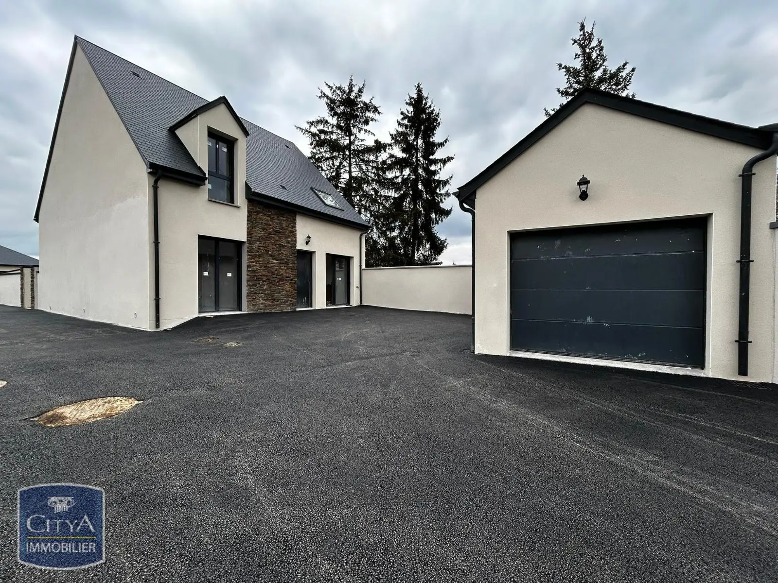 Photo 1 Maison 5 pièces 125.77m²