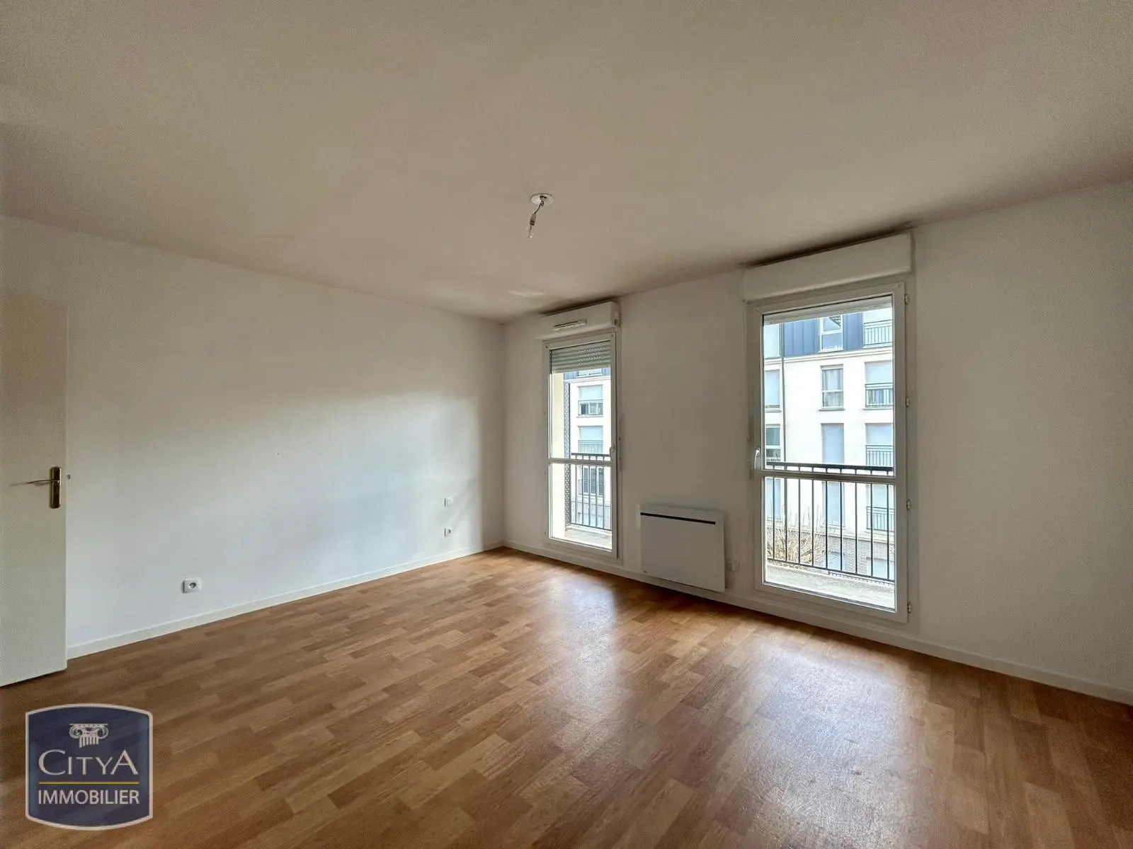 Photo 1 Appartement 1 pièce 27.47m²