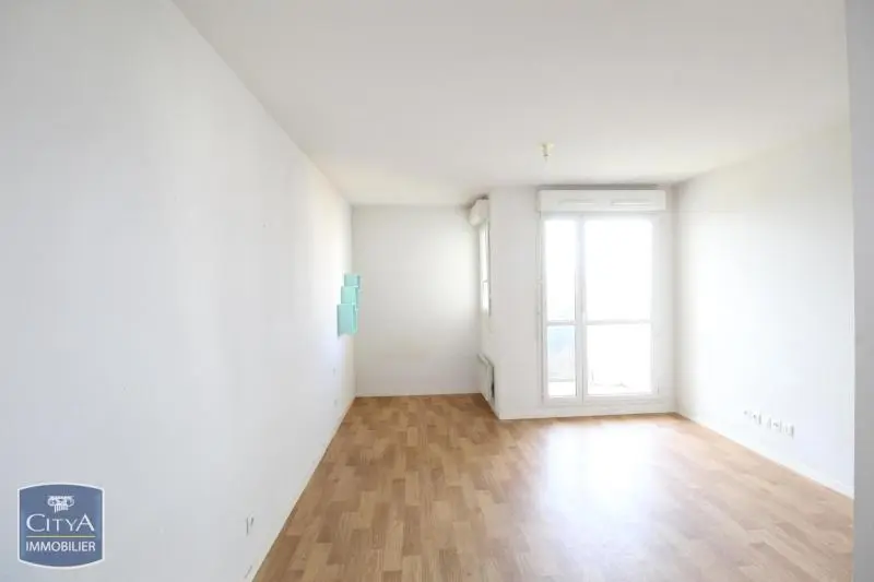Photo 1 Appartement 1 pièce 24.22m²