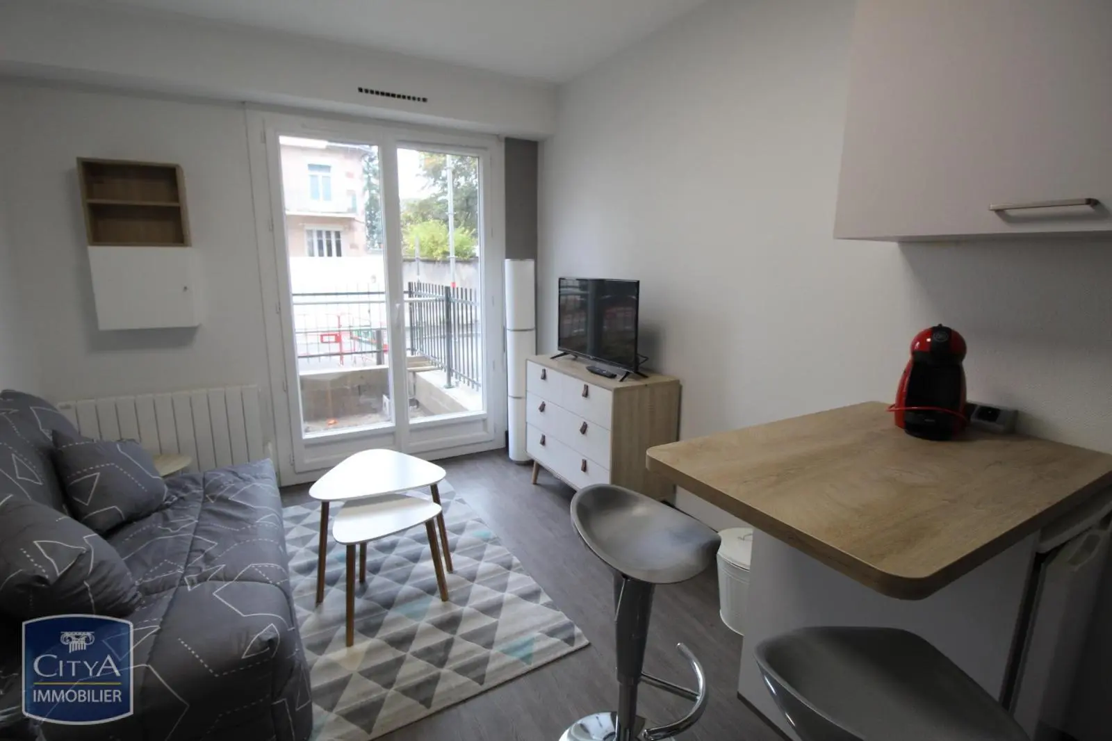 Photo 2 Appartement 1 pièce 16.09m²