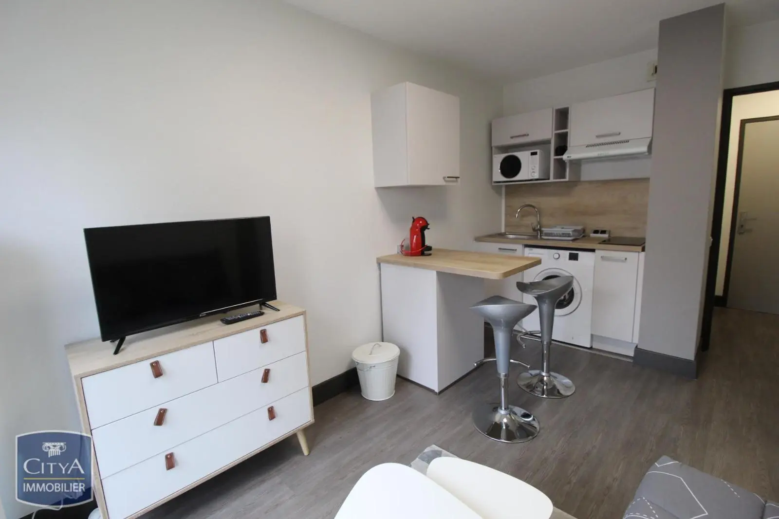 Photo 1 Appartement 1 pièce 16.09m²