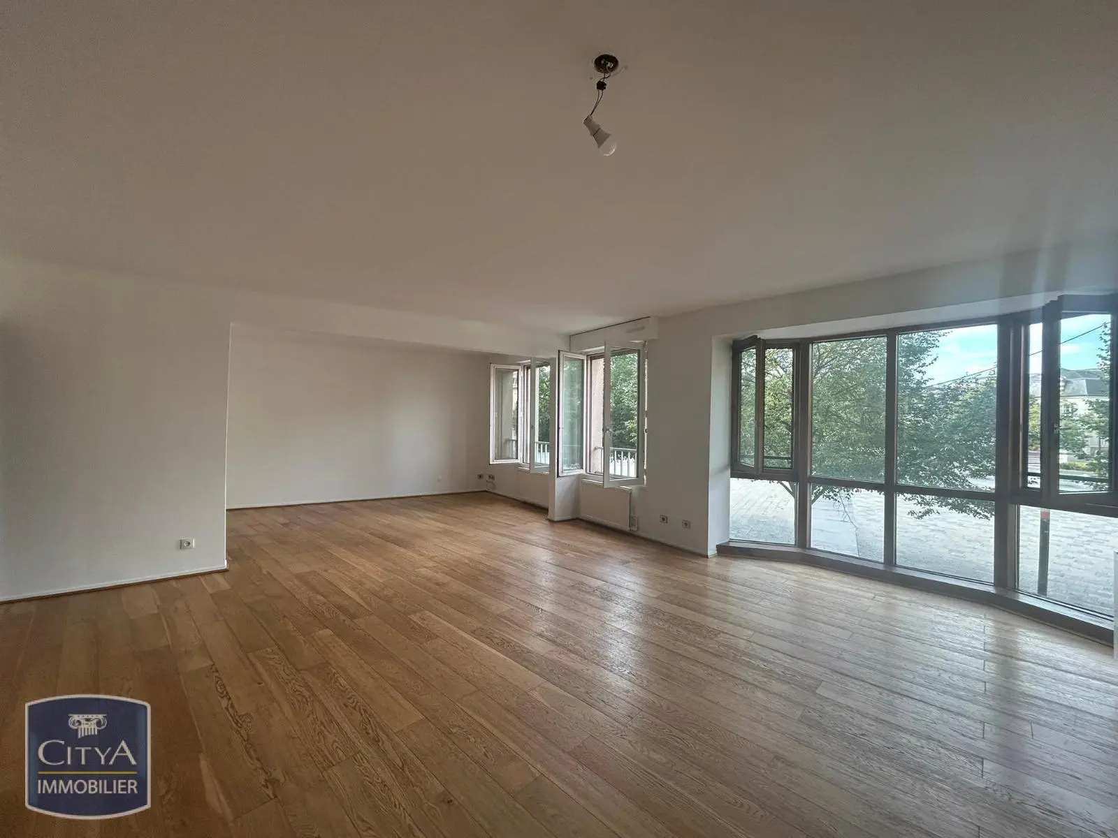 Photo 2 Appartement 5 pièces 122.19m²