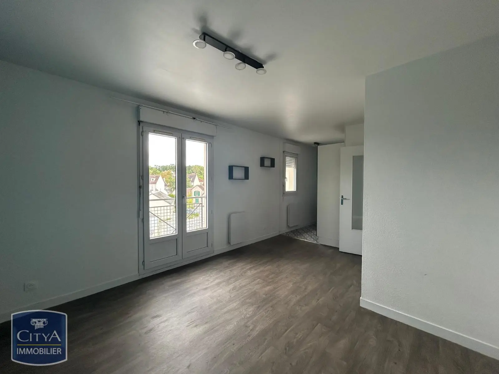 Photo 1 Appartement 1 pièce 23.66m²