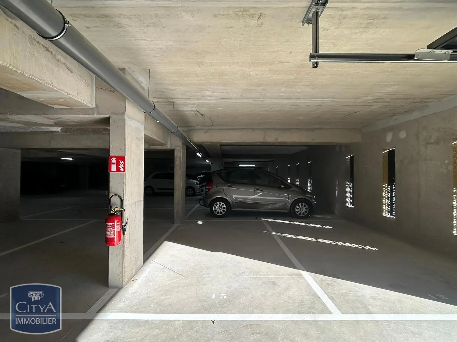 Photo 1 Parking