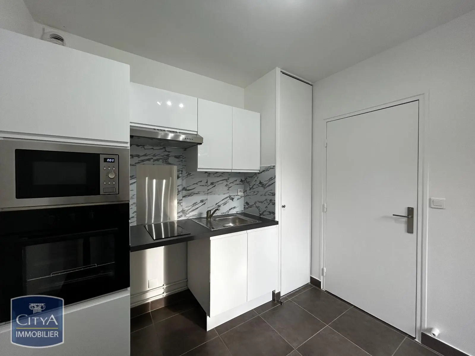 Photo 8 Appartement 1 pièce 33.32m²