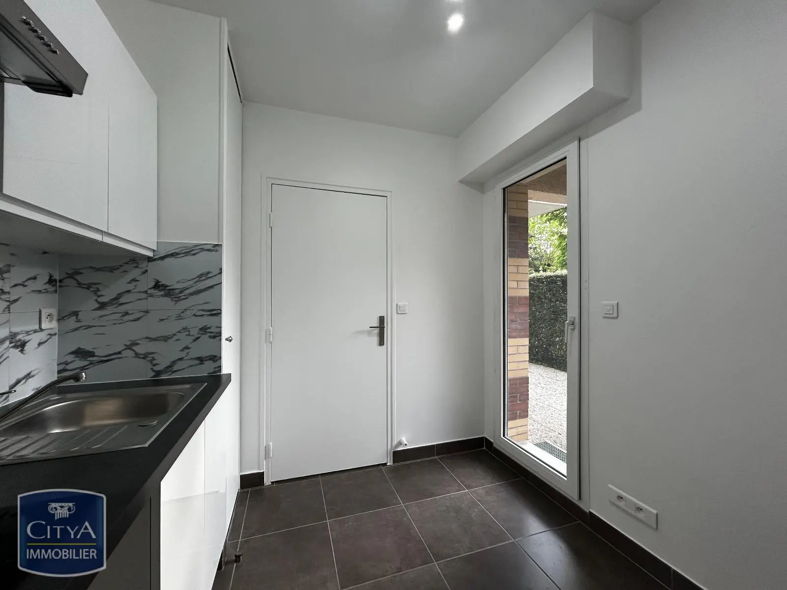 Photo 10 Appartement 1 pièce 33.32m²