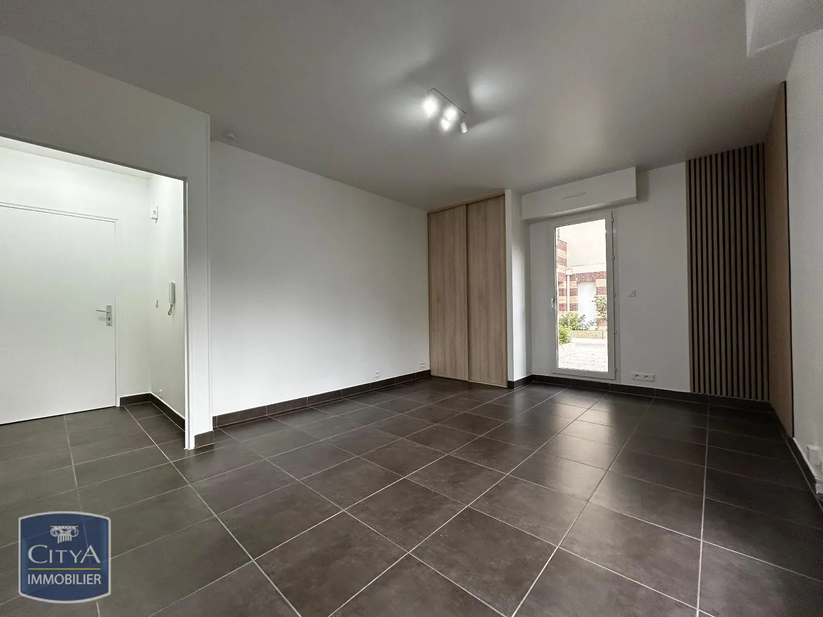 Photo 6 Appartement 1 pièce 33.32m²