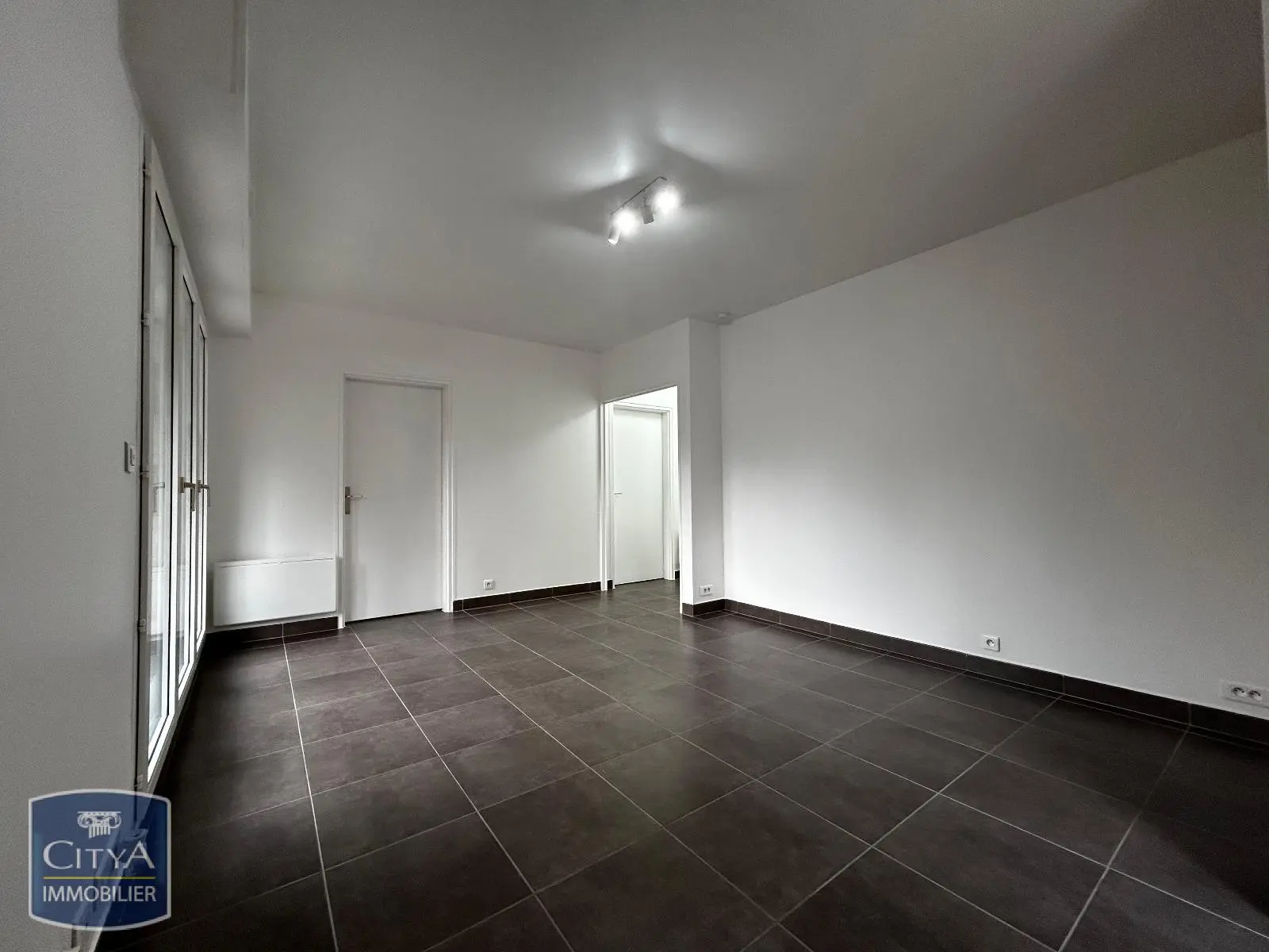 Photo 5 Appartement 1 pièce 33.32m²