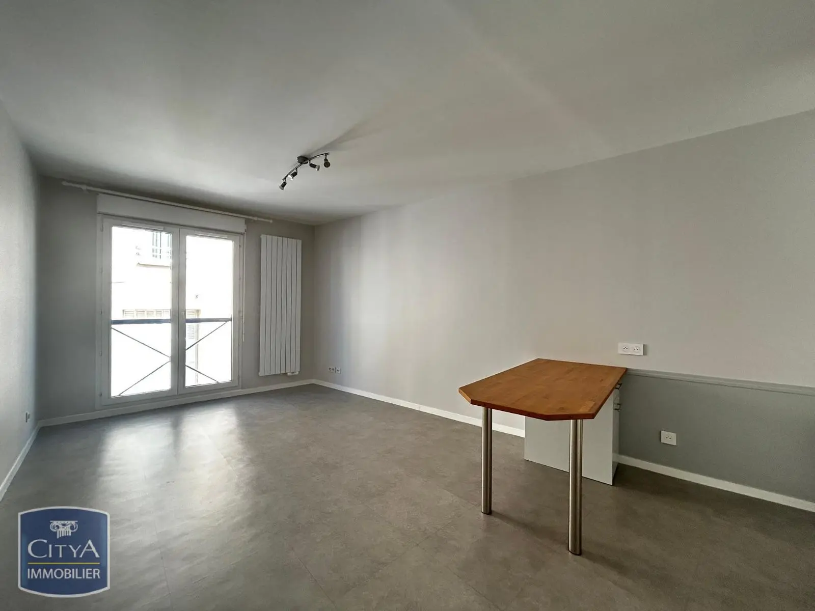 Photo 3 Appartement 1 pièce 32.47m²