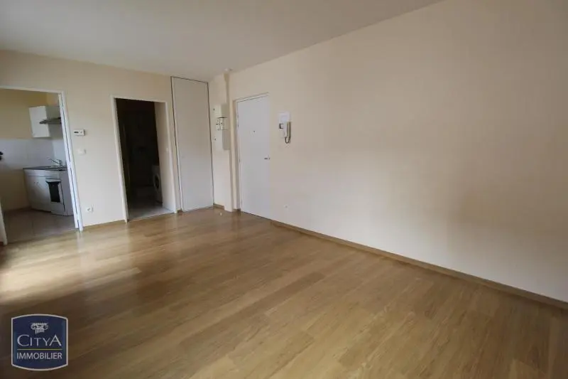 Photo 2 Appartement 1 pièce 27.31m²