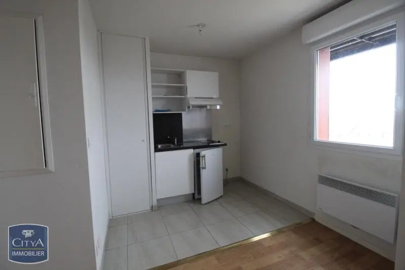 Photo 1 Appartement 1 pièce 24.5m²