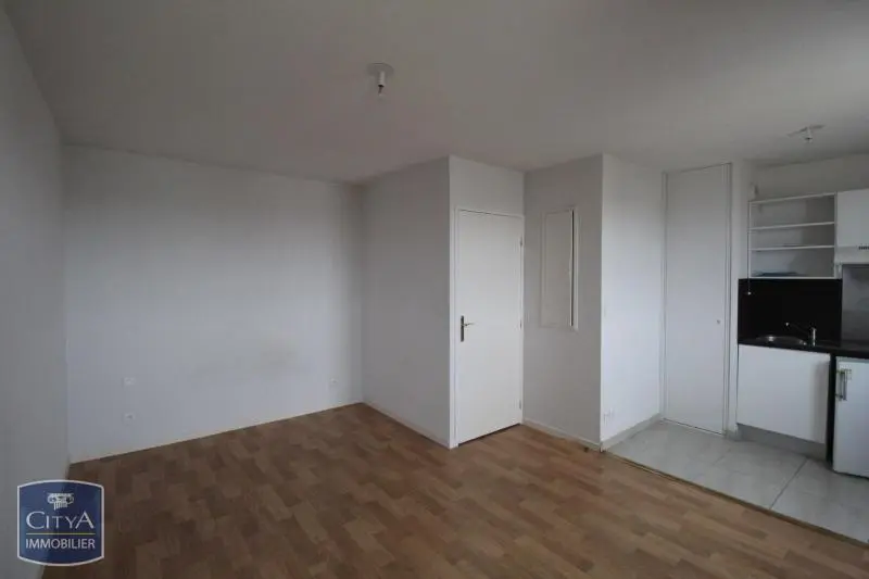 Photo 3 Appartement 1 pièce 24.5m²