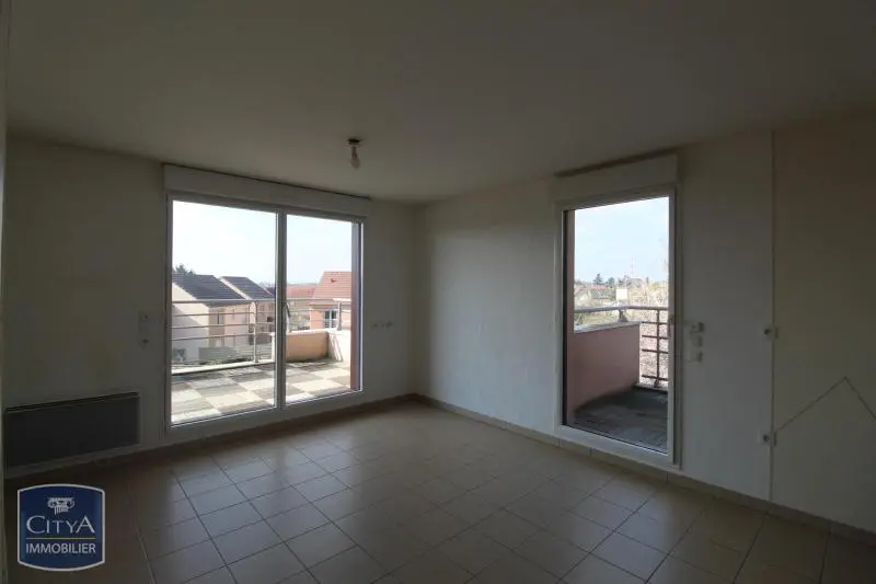 Photo 2 Appartement 1 pièce 28.8m²