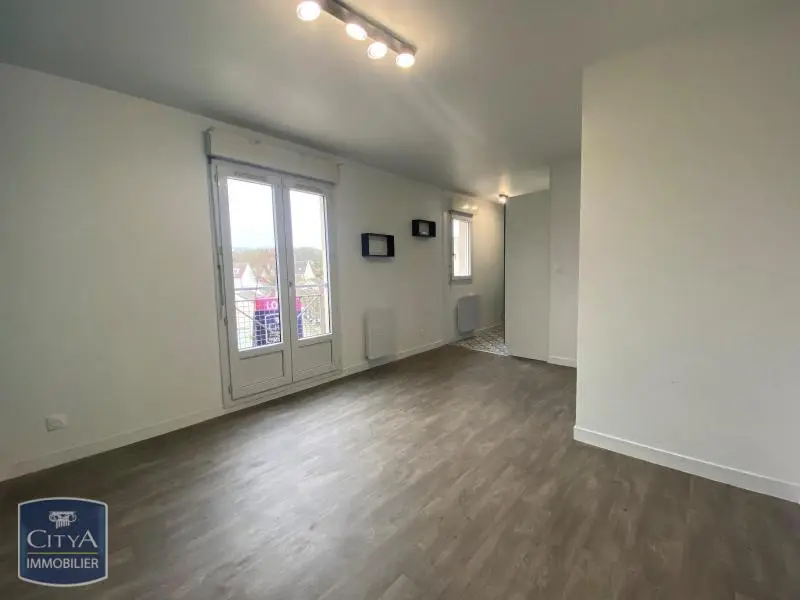 Photo 2 Appartement 1 pièce 23.66m²