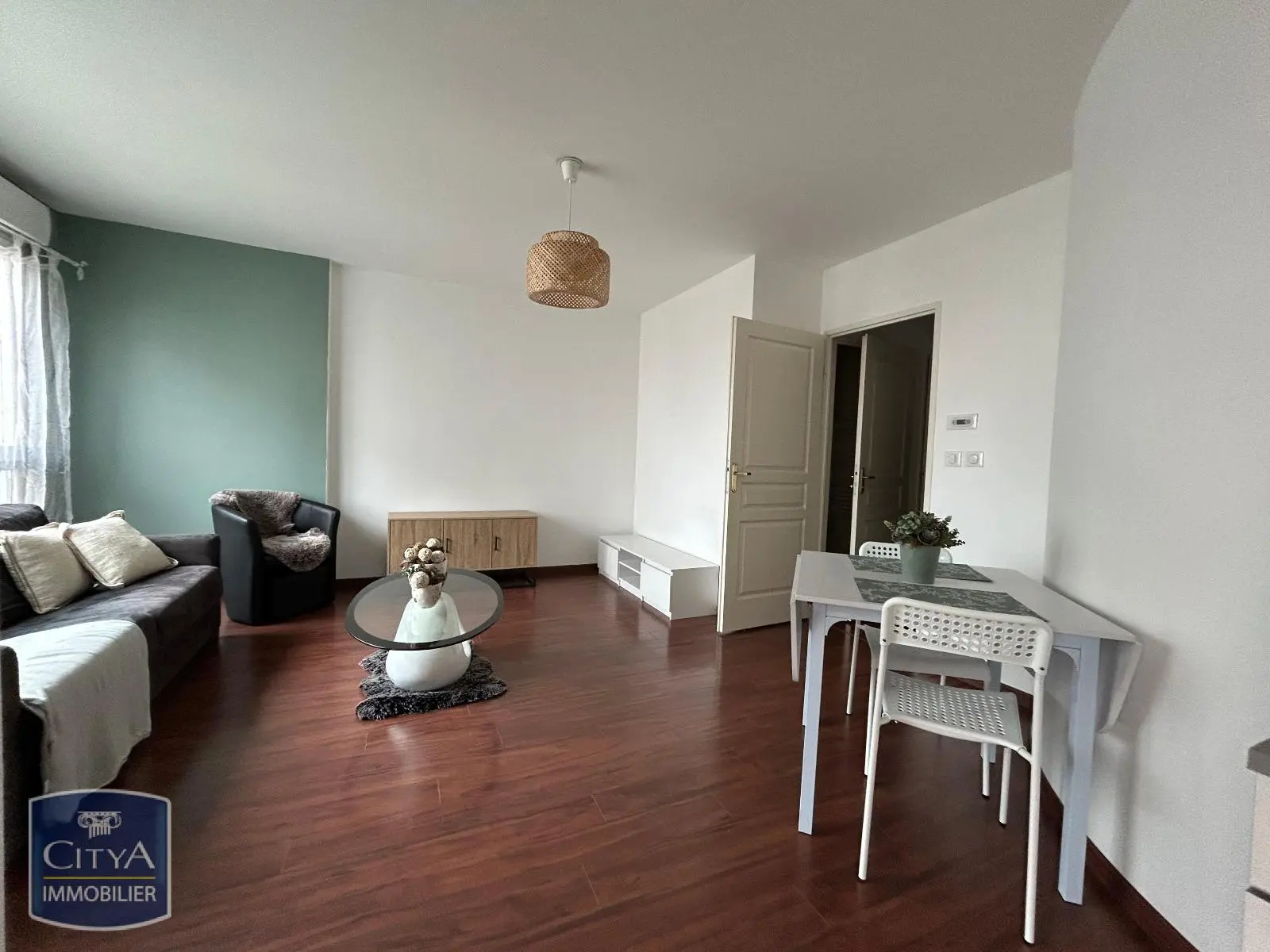 Photo 3 Appartement 1 pièce 27.7m²