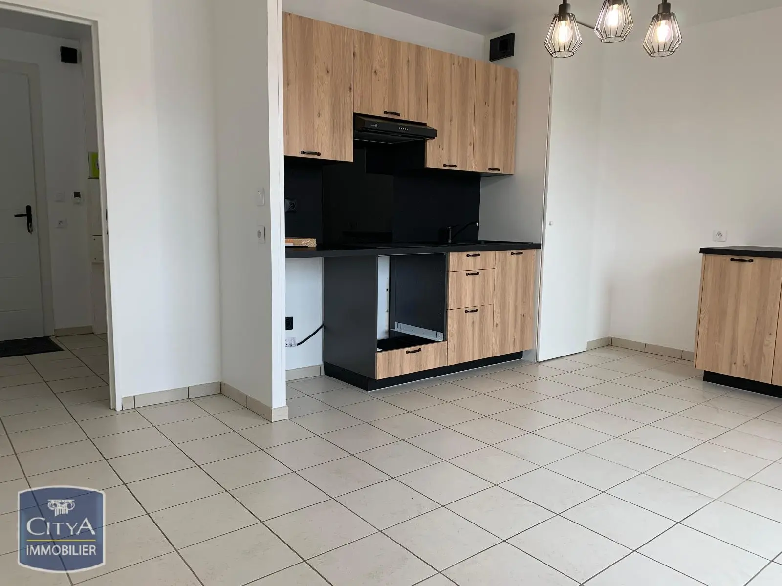 Photo 2 Appartement 1 pièce 28.39m²
