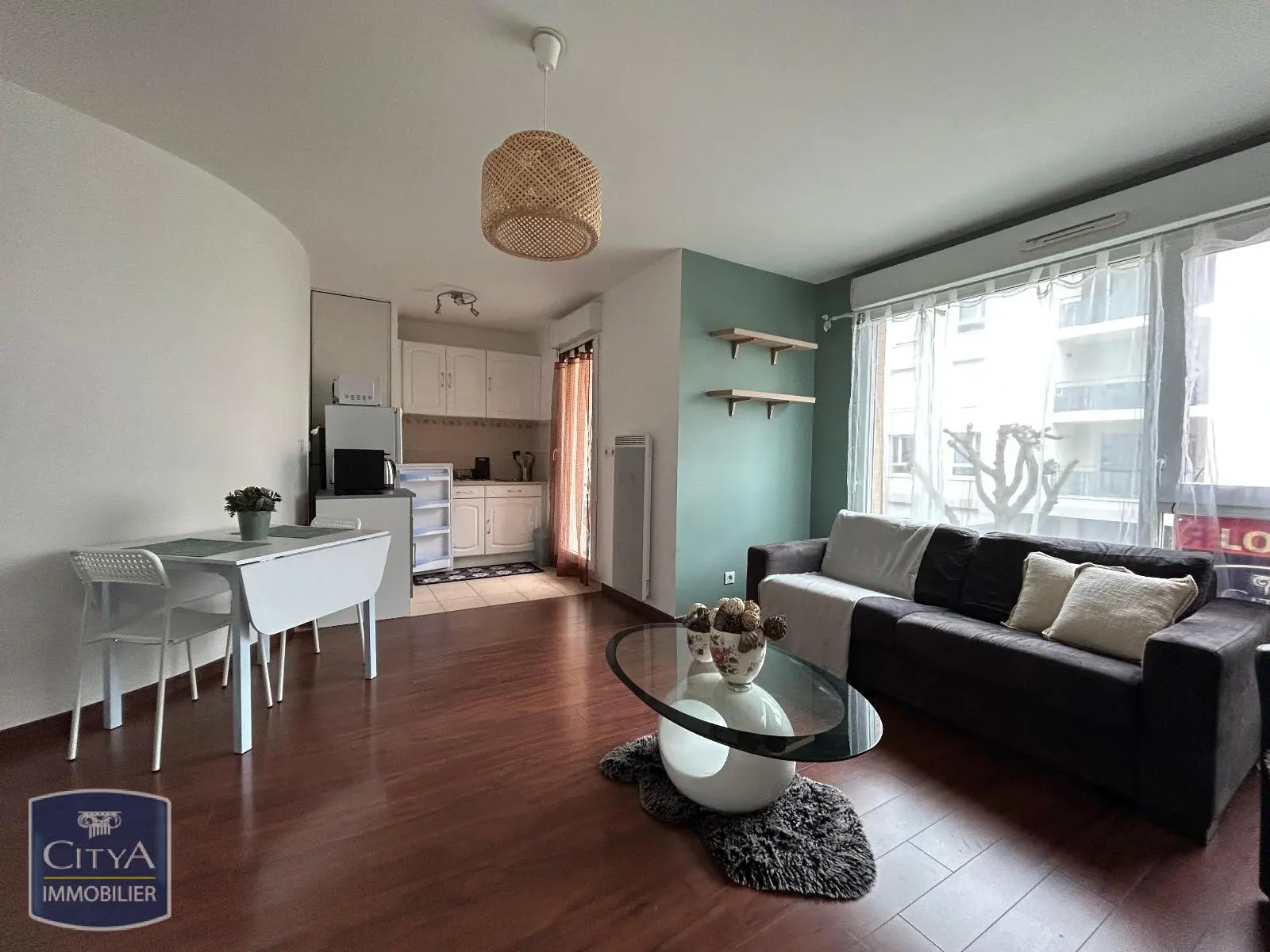 Photo 1 Appartement 1 pièce 27.7m²