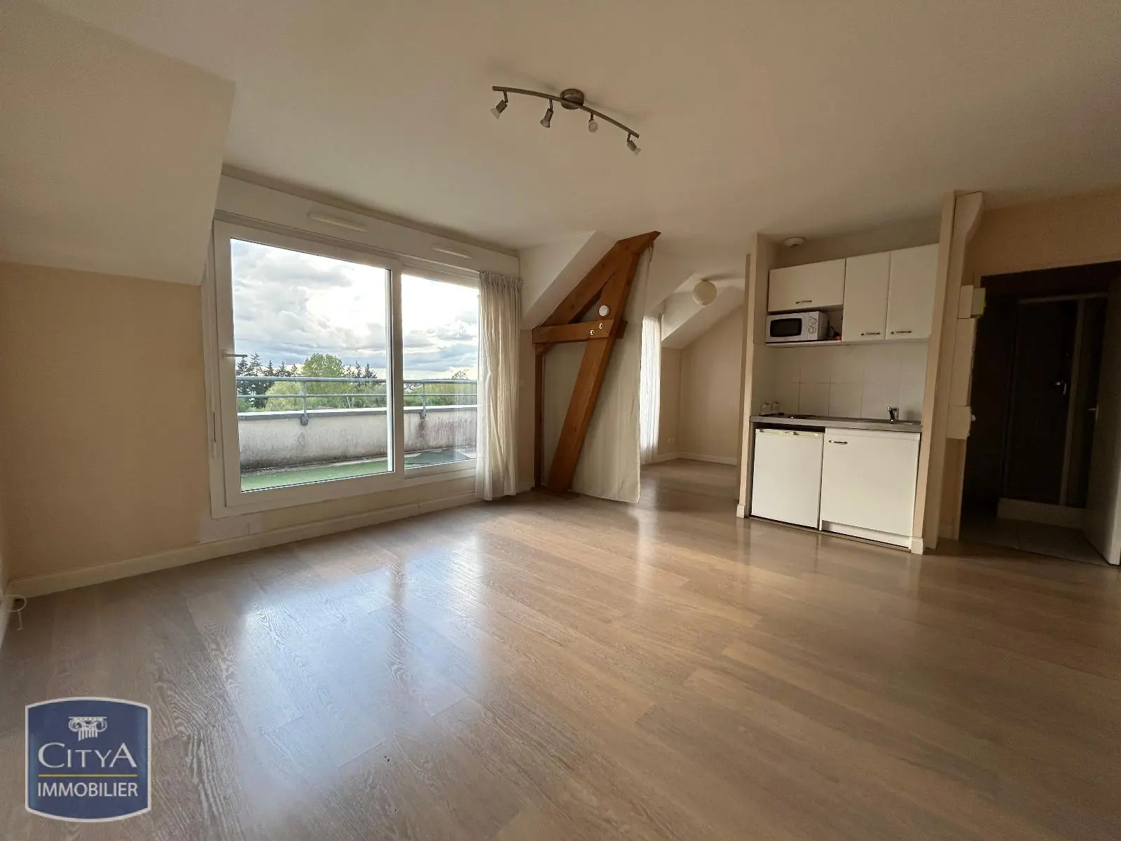 Photo 1 Appartement 1 pièce 28.97m²