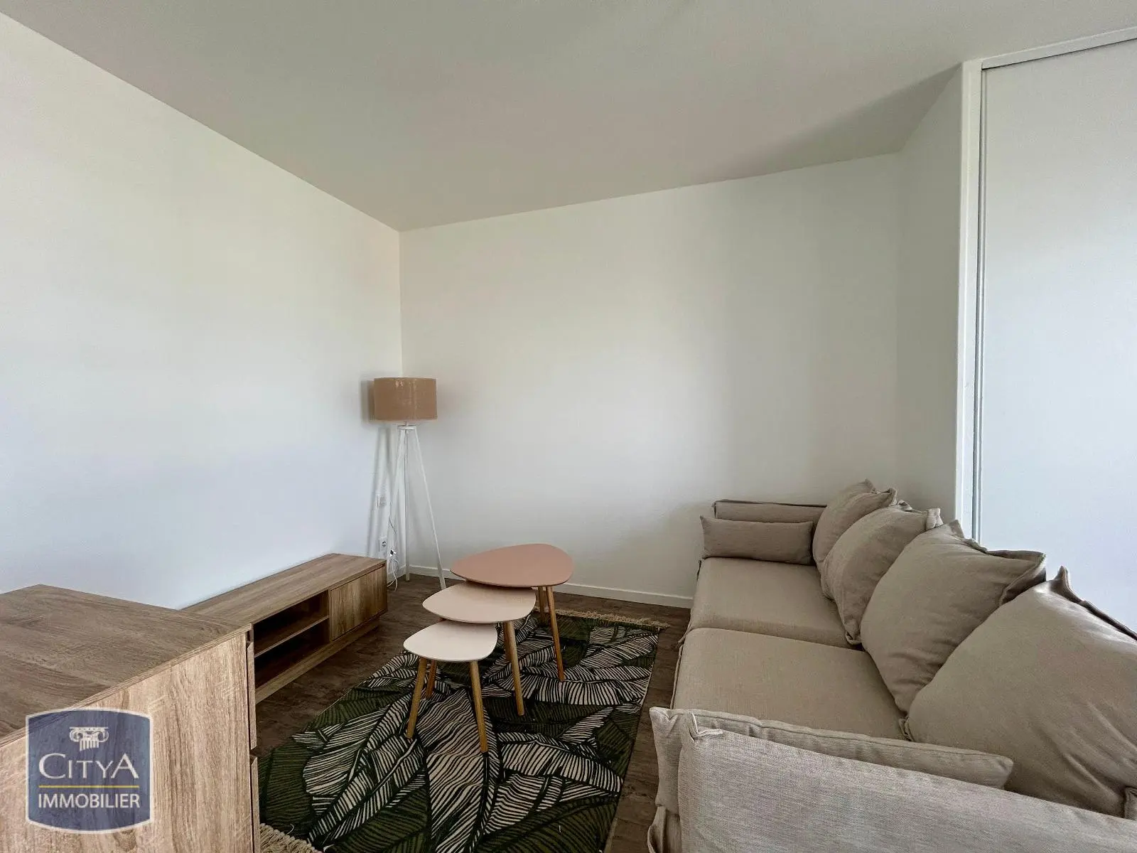 Photo 2 Appartement 1 pièce 24.55m²