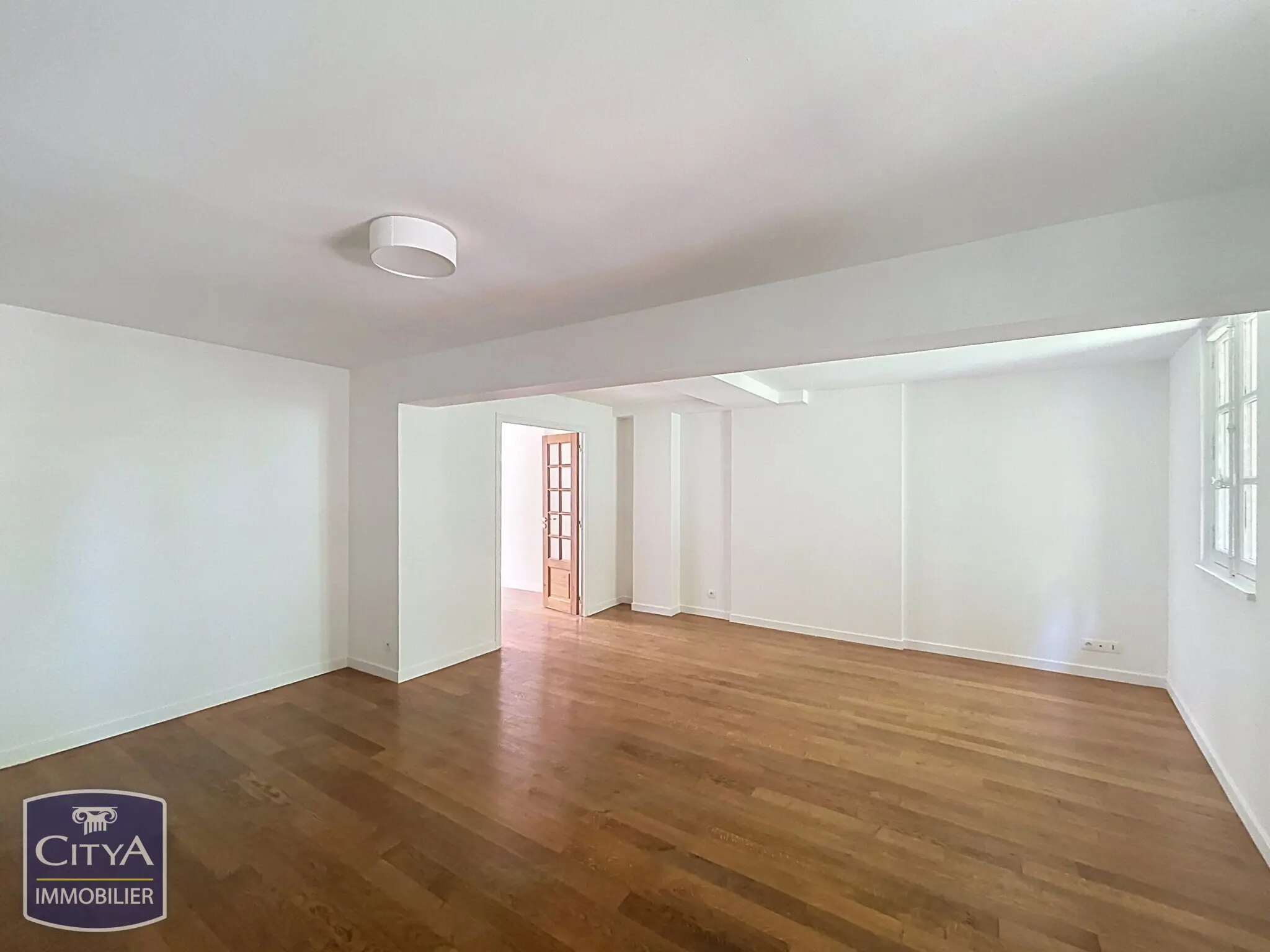Photo 1 Appartement 4 pièces 98.09m²