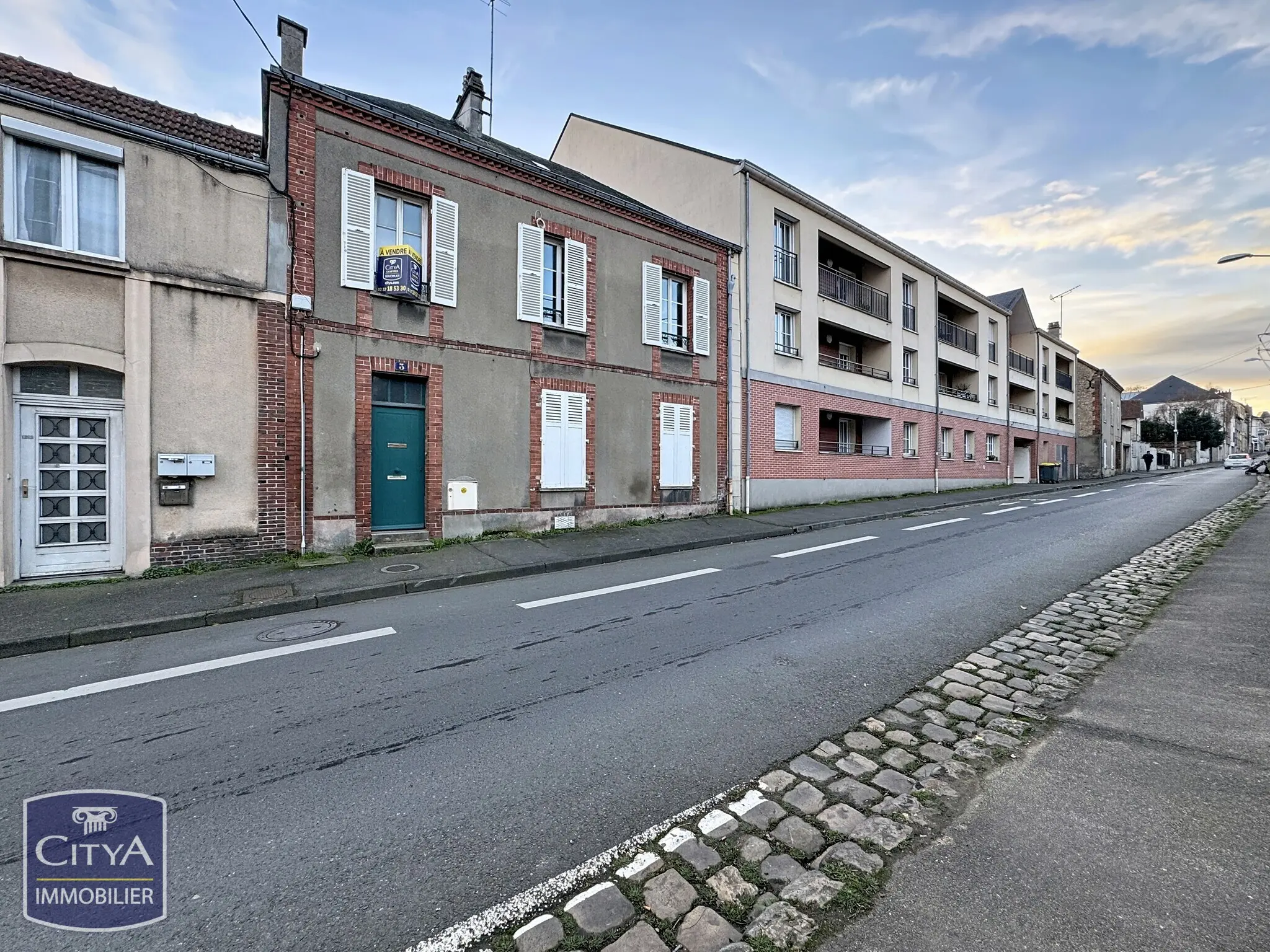 Photo 1 Immeuble 100m²